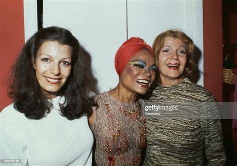 rita hayworth daughter yasmin|YASMIN AGA KHAN DISCUSSES HER MOM RITA。